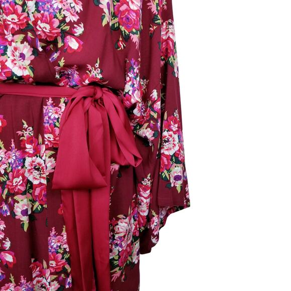 Kimono Sleeve Floral Get Ready Robe Wine Satin Tie (See Measurements / No Tag) - Picture 11 of 11